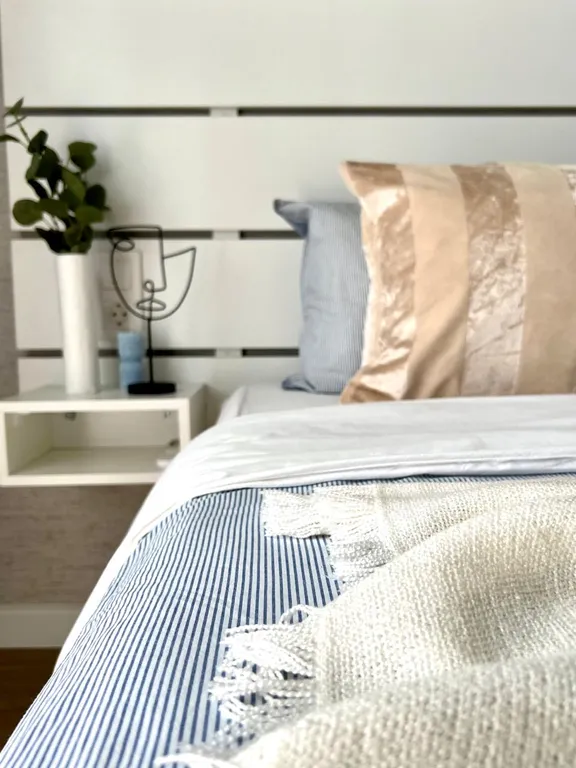 Стильный белоснежный апартамент в центре города, бесконтактный заезд