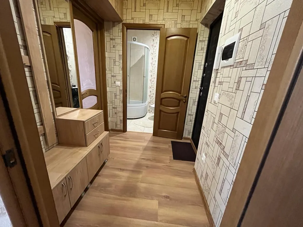 Однокомнатная квартира с балконом в новом доме