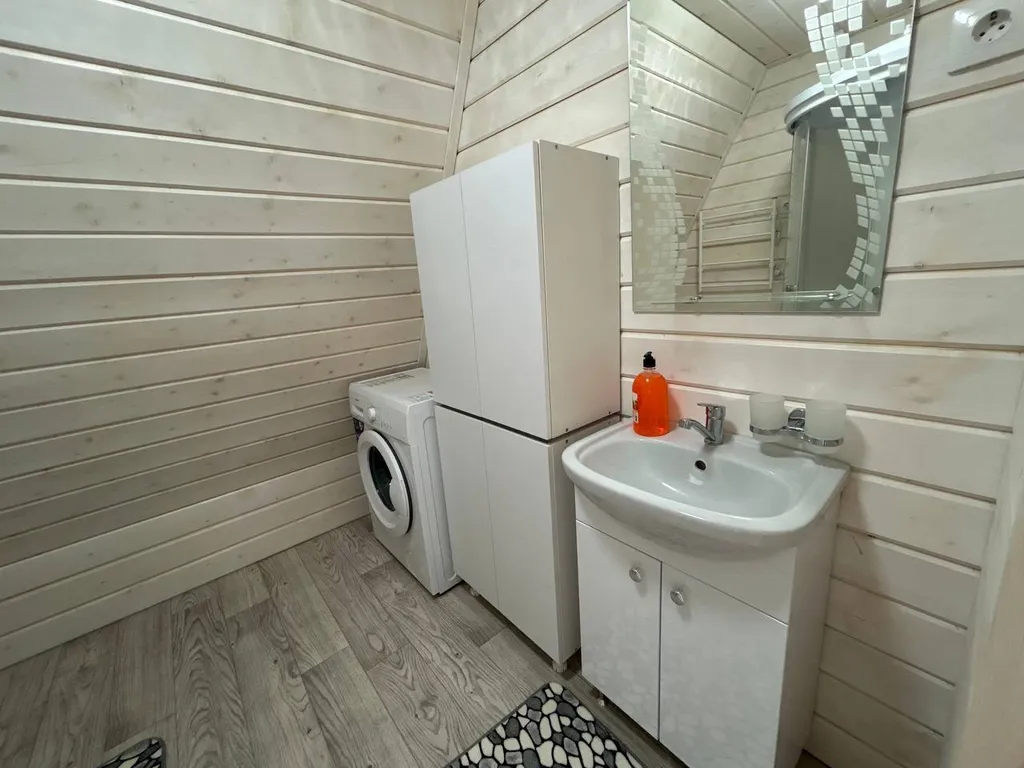 Дом с террасой и баней на дровах