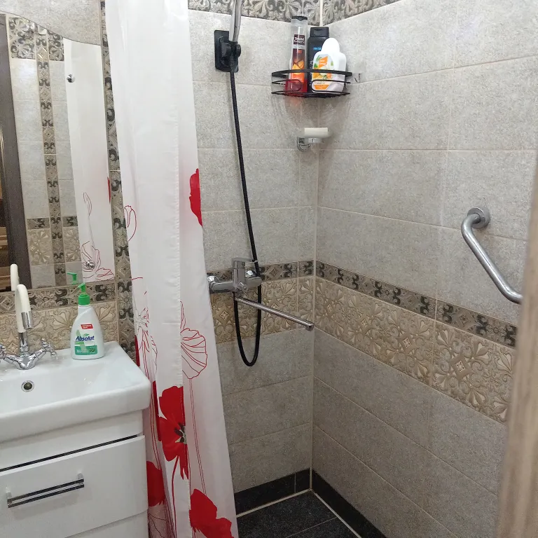 Чистая, уютная квартира с видом на озеро