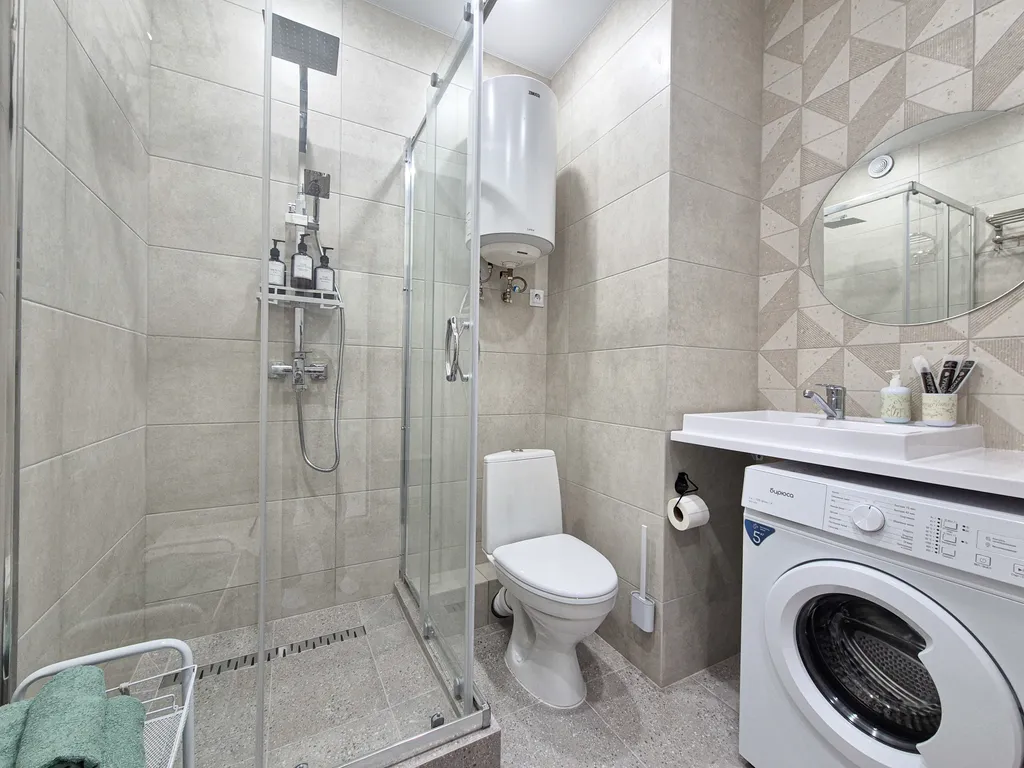 Студия с видом на лес и горы