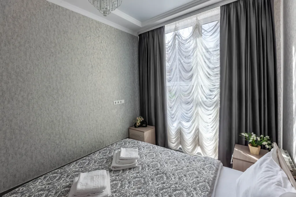 Трёхкомнатная квартира с евроремонтом в новом двухэтажном здании