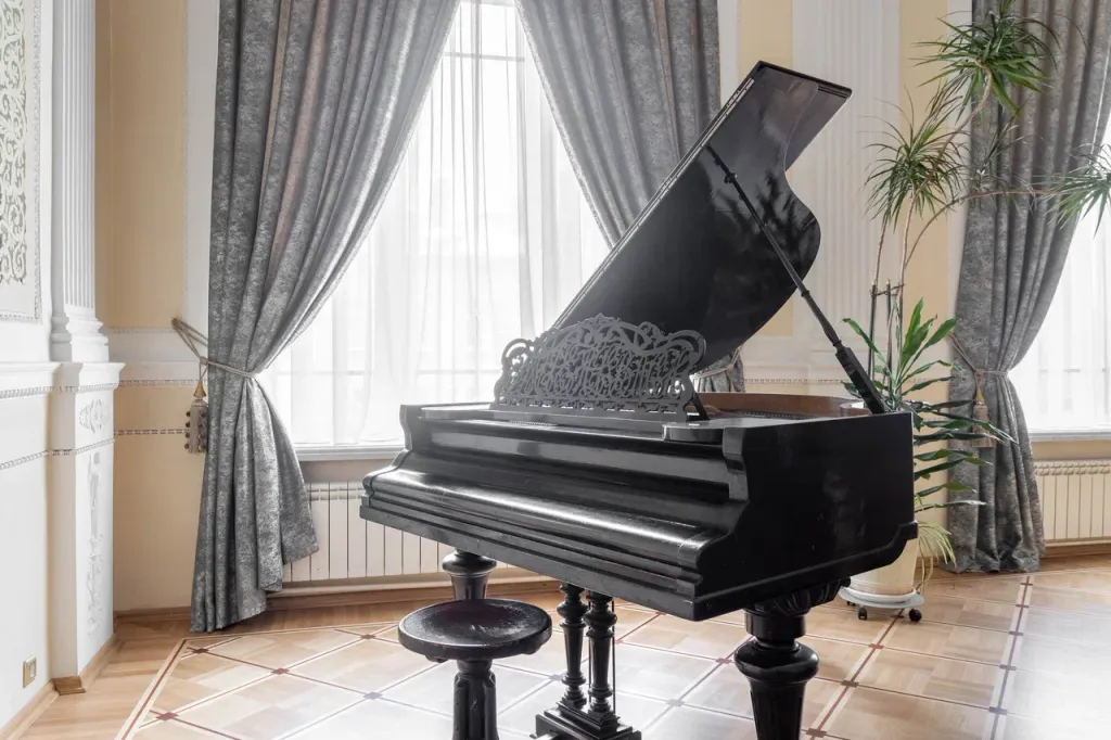 Квартира Парадная квартира у метро Чернышевская — Санкт-Петербург