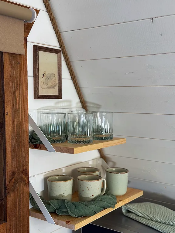 Белый а-фрейм