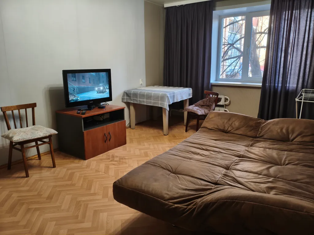 Чистая квартира в уютном дворе — аренда посуточно в Самара