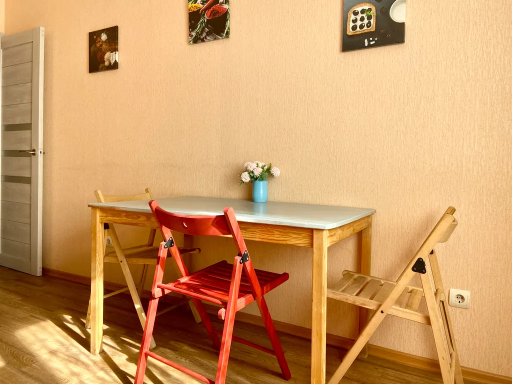 1-комнатная квартира, 15 минут до центра на автомобиле, с парковкой у дома