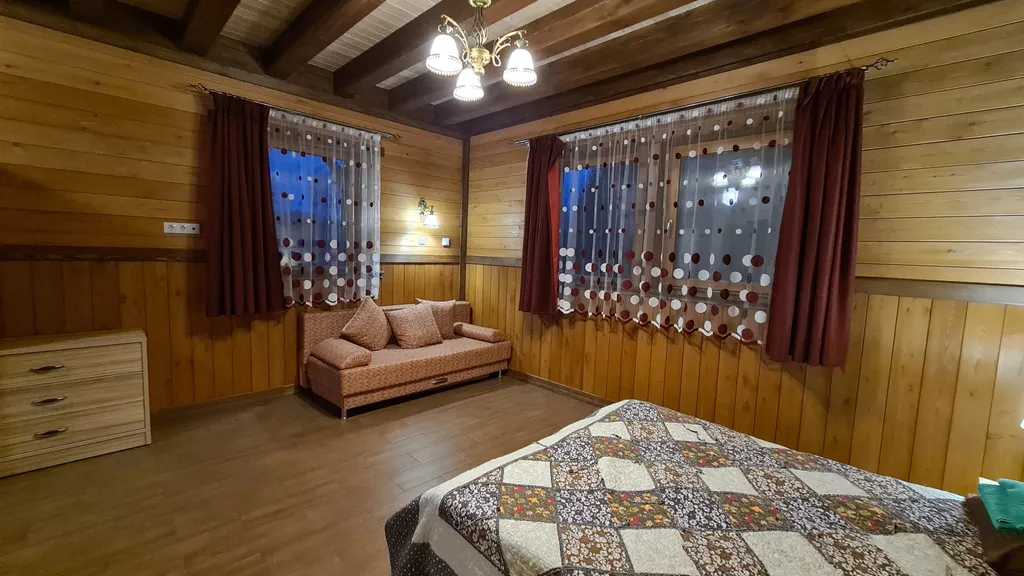 Коттедж на 12 человек Б4