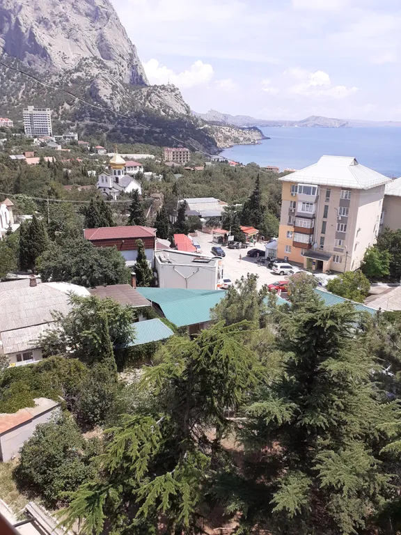 Уютная 2-комнатная квартира с панорамным видом на море