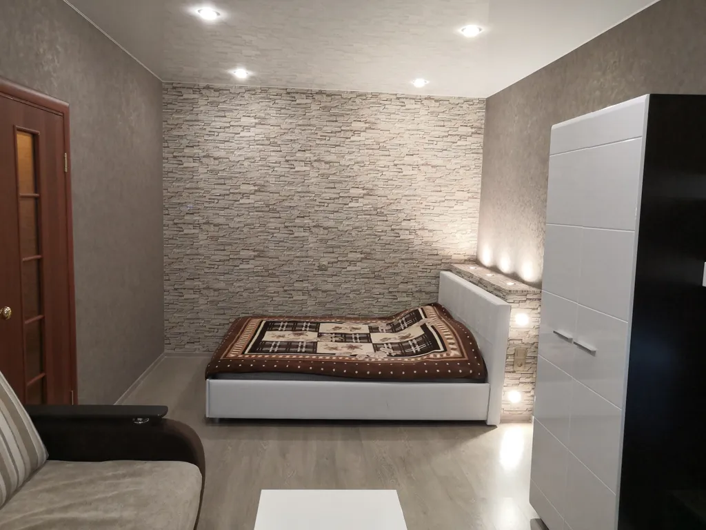 Однушка у склона