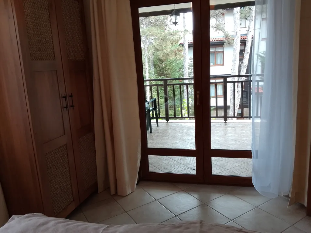 Трехкомнатный люкс в соснах у моря в Санта Марина