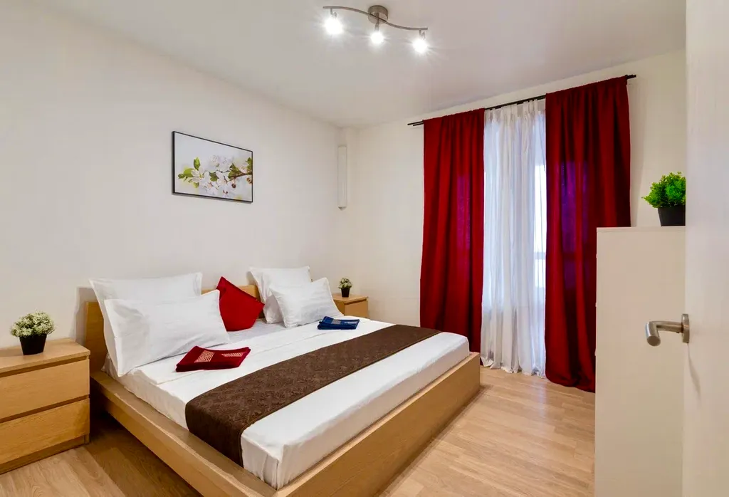 Шикарная 2-комнатная квартира с раздельными комнатами и балконом — аренда посуточно в Химки