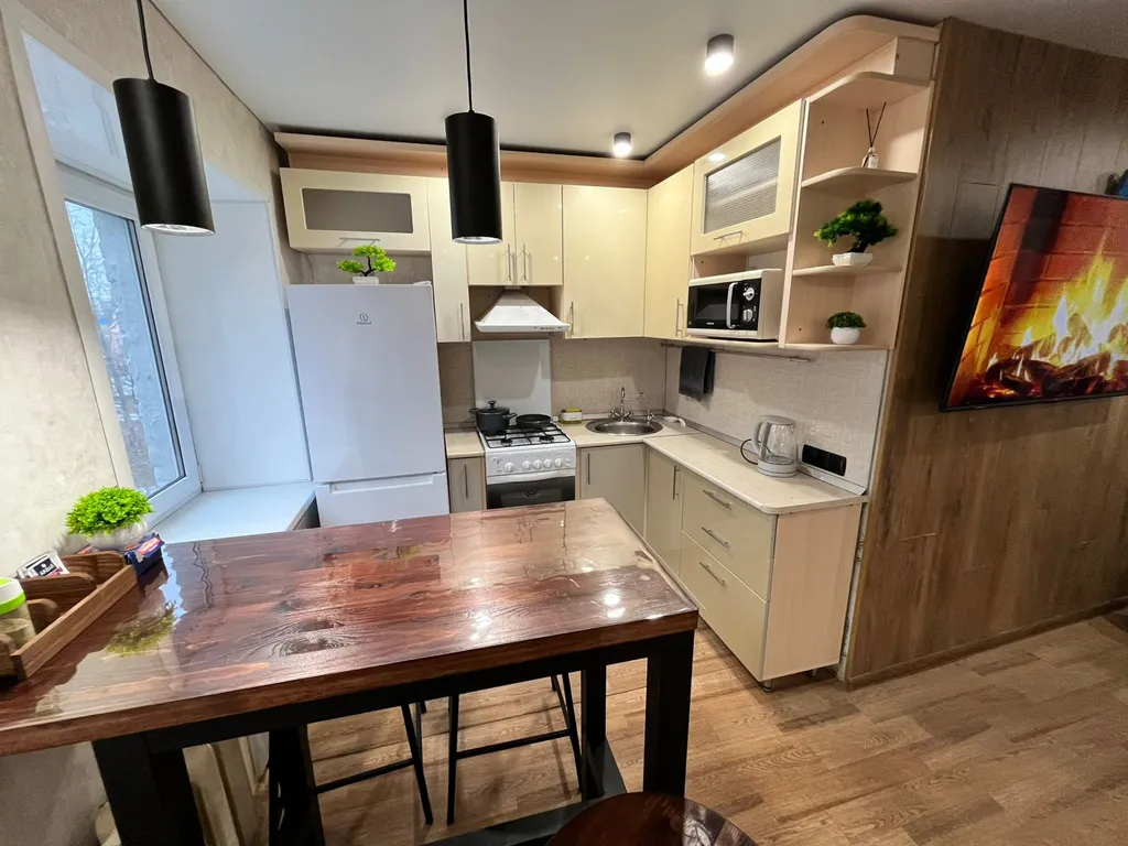 Квартира в 1 минуте ходьбы от нижнекамских терм с новой мебелью