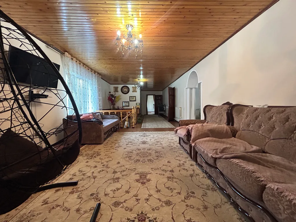 Большой уютный дом