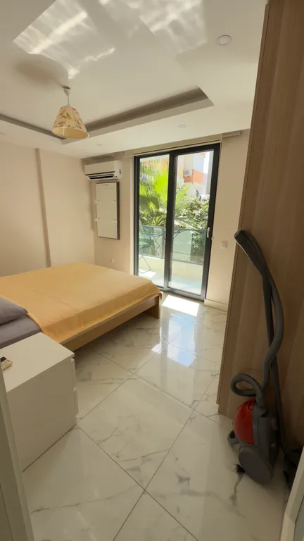 Alanya centre Kleopatra beach 100m to the sea