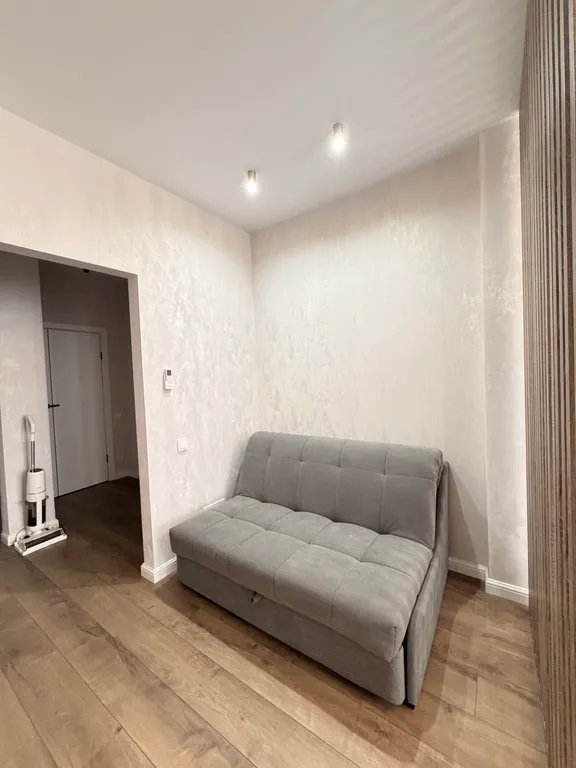 Новая однокомнатная современная квартира с видимо на город и реку