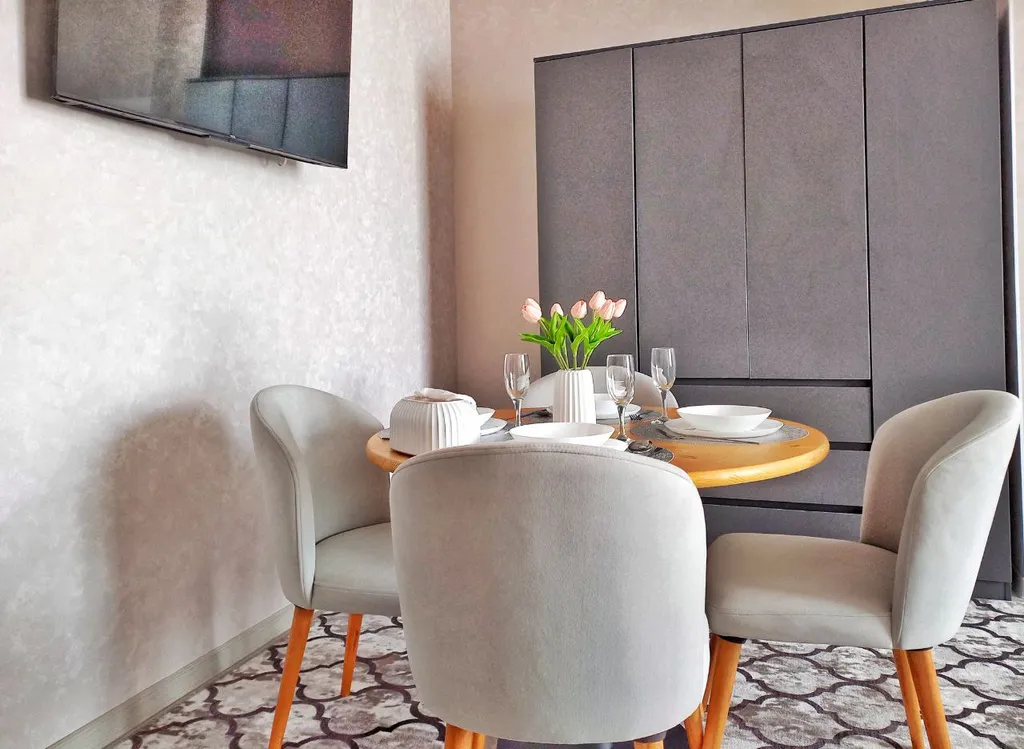 Комфортный семейный номер-студия с видом на горы