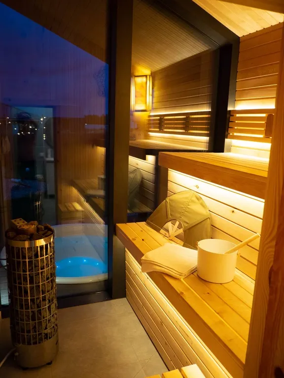 Дом с сауной и джакузи на террасе