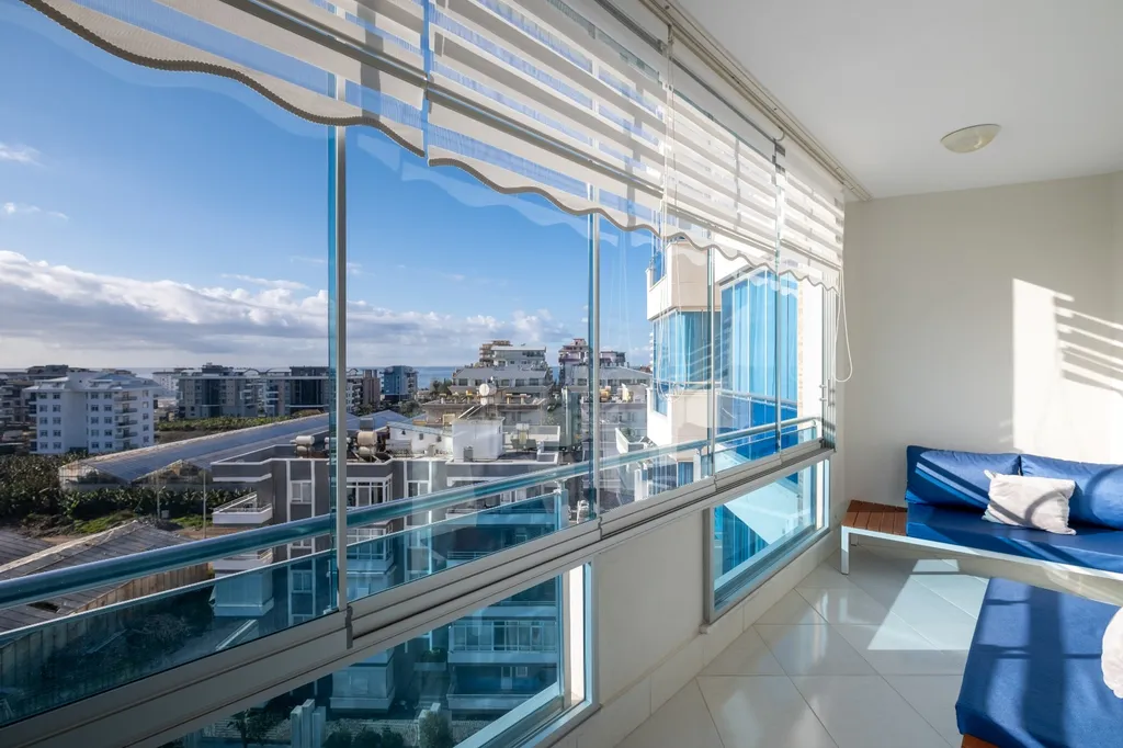 Апартамент с видом на море и горы