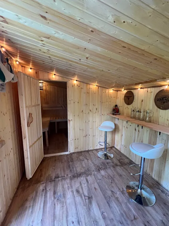 Красивый теплый дом с баней в тихой деревне