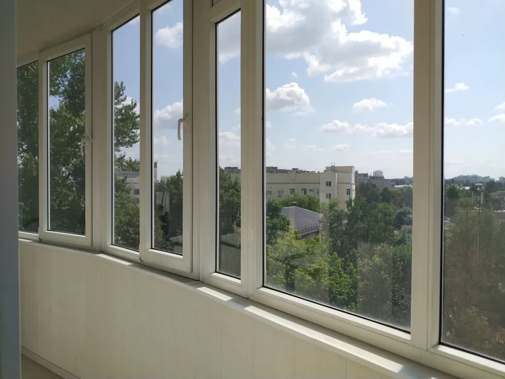 В центре новый дом