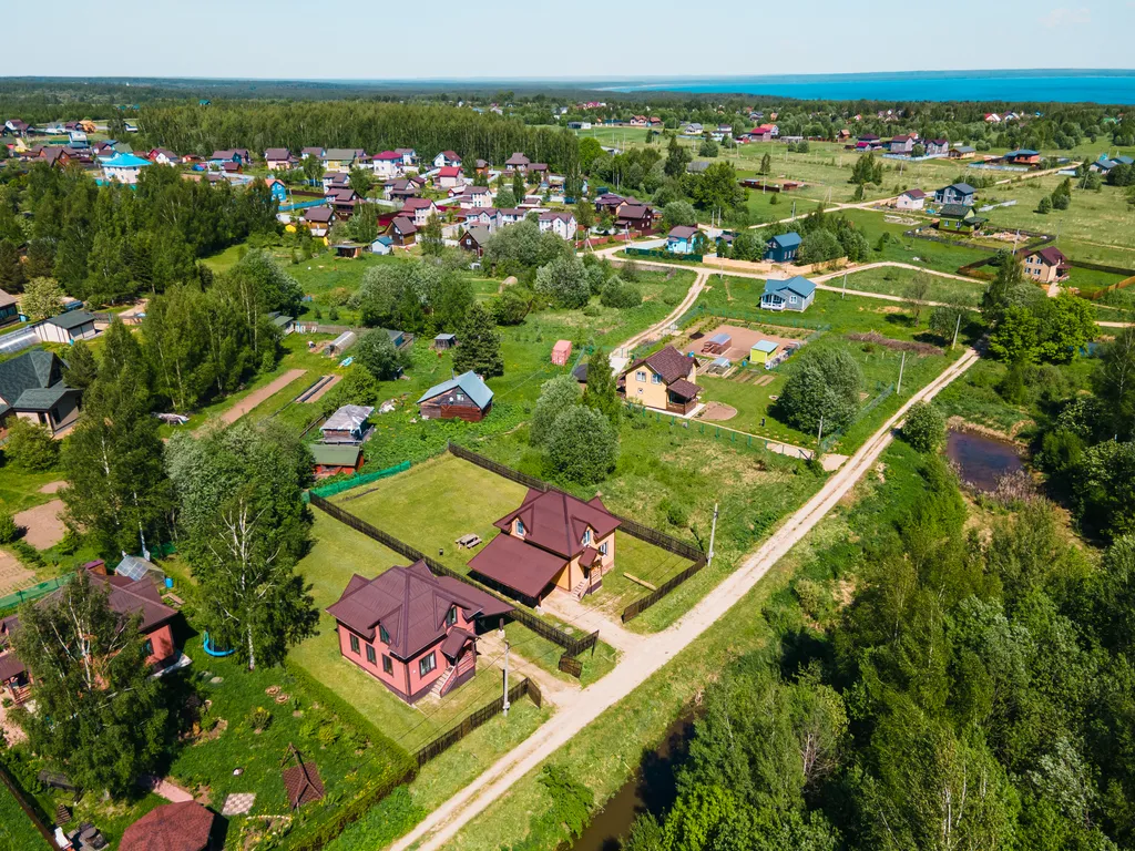 Дом у пруда в Веслево