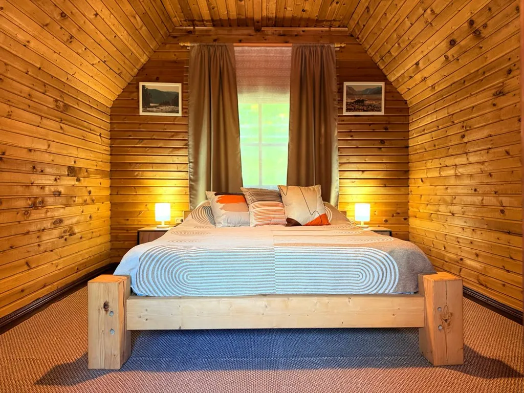 Дом с видом на озеро