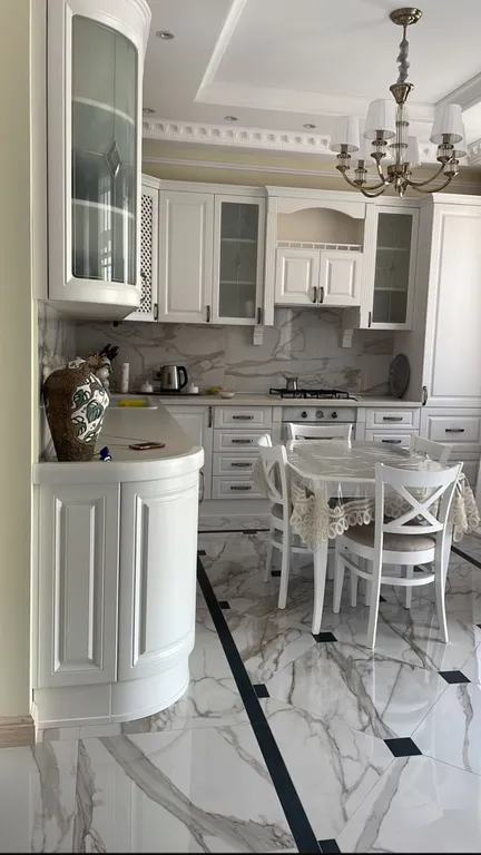 Апартамент для ценителей комфорта в центре города, с закрытой парковкой