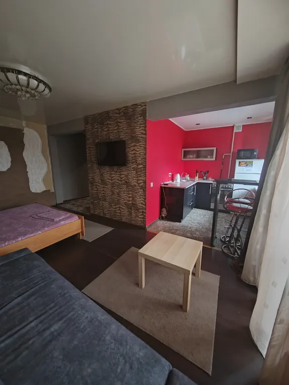 Шикарный вид на площадь Победы