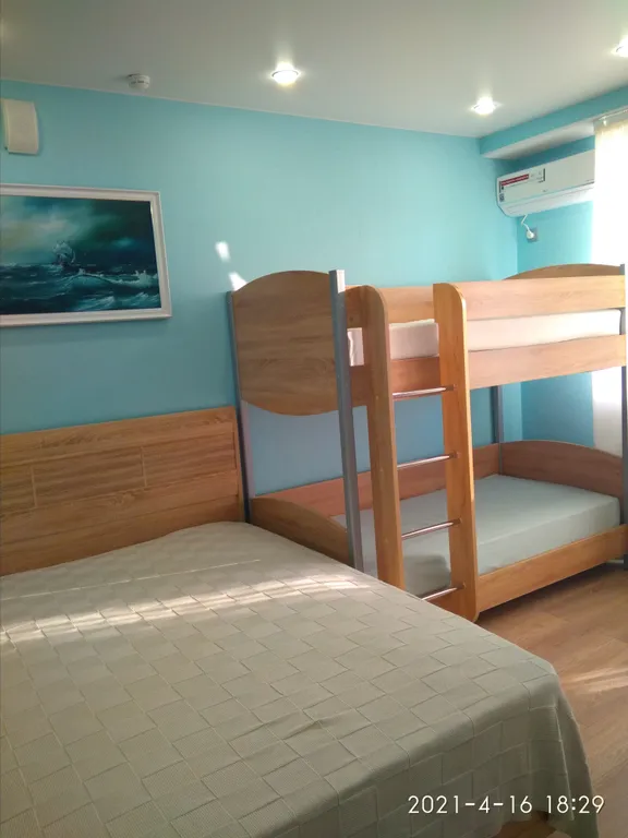 4-местный гостевой номер в парке, 500 метров до пляжа