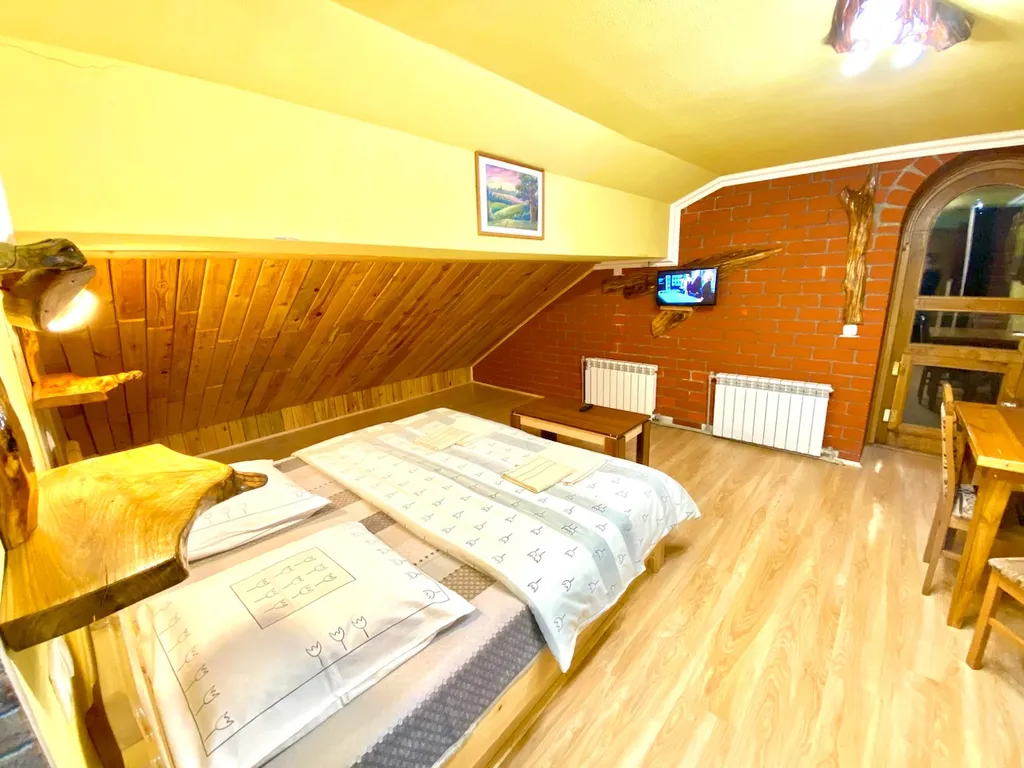 Апартаменты-студио с видом на озеро для 2 гостей на озере Дривяты