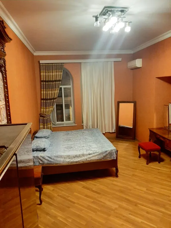 Квартира у площади фонтанов