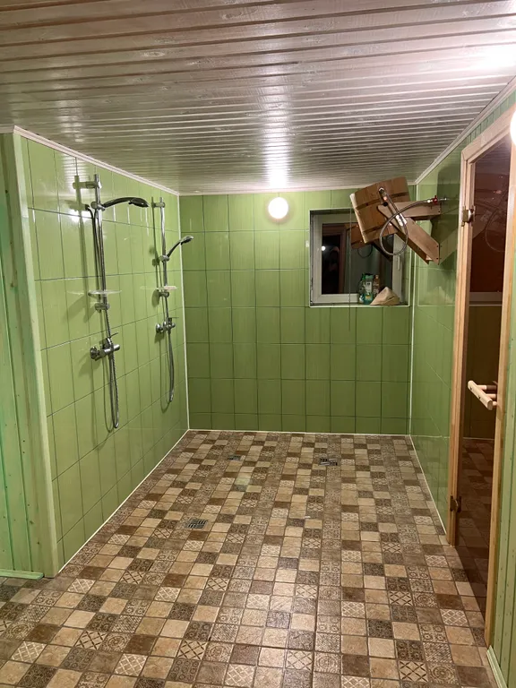 Коттедж на компанию