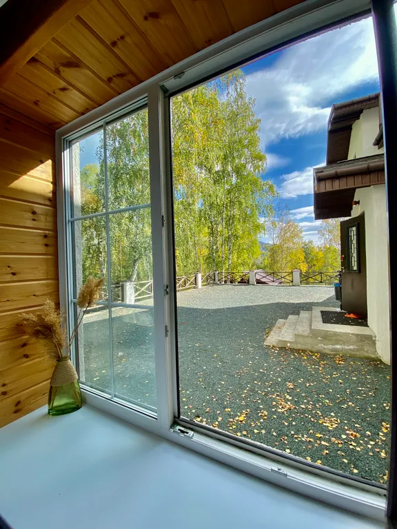 Апартамент С, Семейный