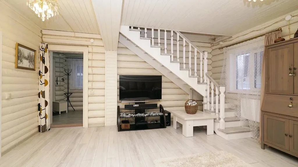 Домик вблизи леса