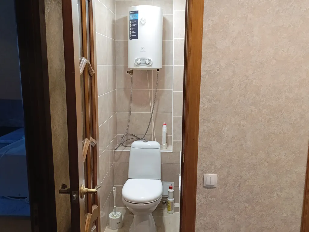 Однокомнатная квартира в центре города,напротив Дворца Спорта Аркада