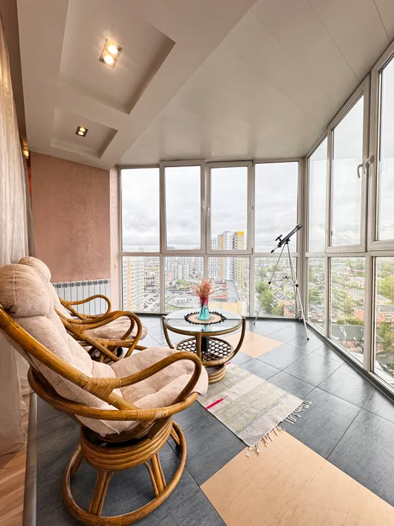 Уютная квартира у Столицы с панорамным видом на город