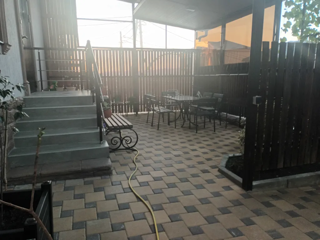 Дом с бассейном