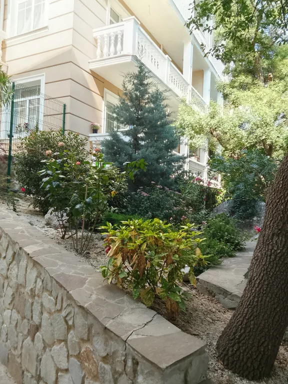 Отдельная квартира-студия у моря