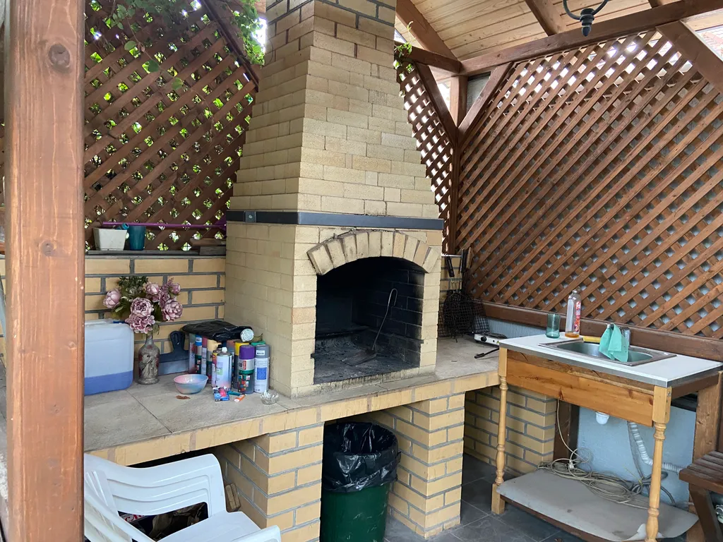 Уютный дом с внутренним двориком