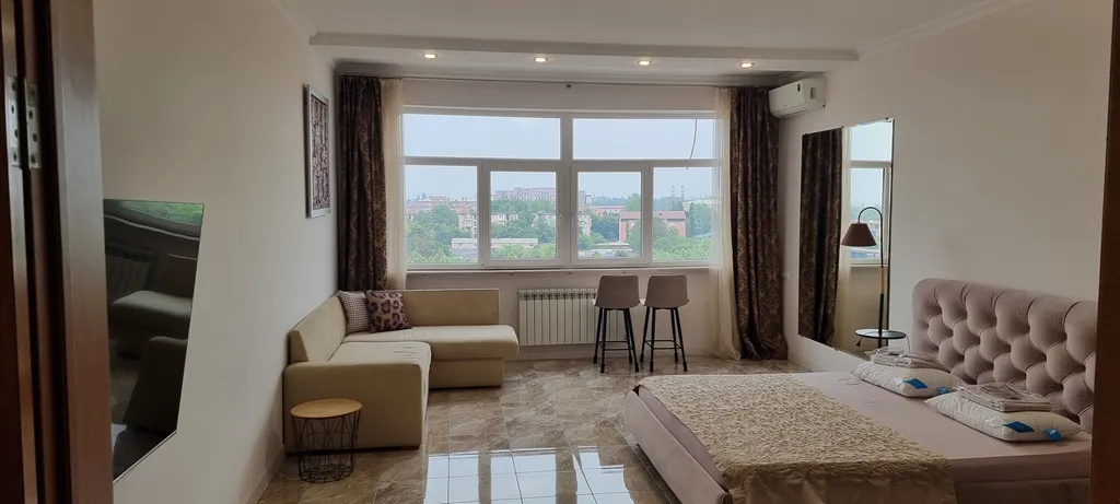 Две спальни, два санузла, центр, красивый вид на реку