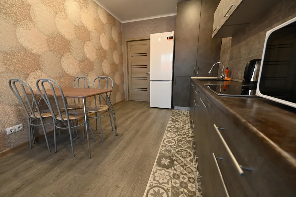 Полноценная двушка в районе БГУ, рядом с аэропарком