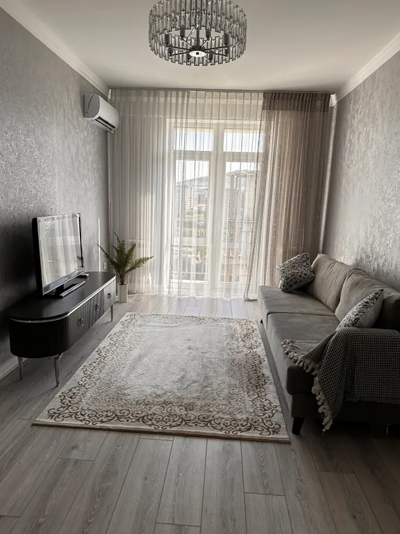 Квартира Квартира рядом с морем, в самом развитом р-не города с видом на горы — Махачкала