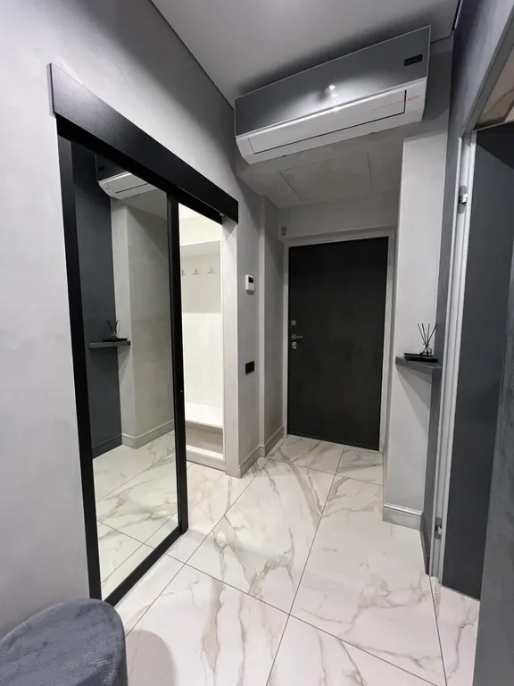 Апартаменты с офисом в КМ Tower Plaza