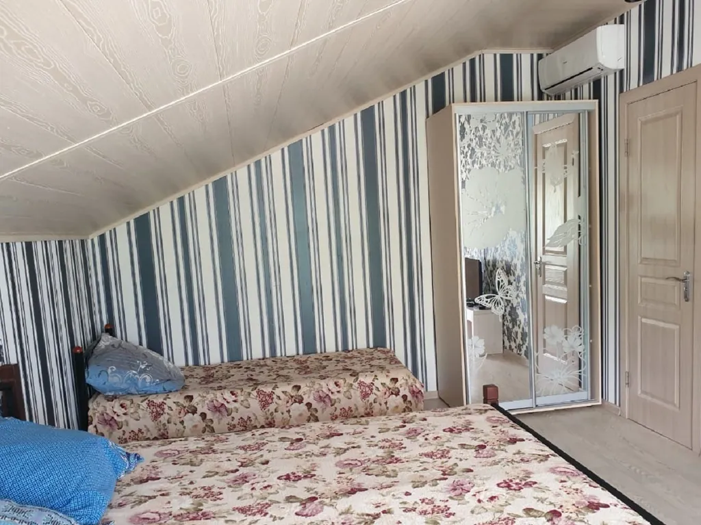 Частный дом (сдается только 2-й этаж)