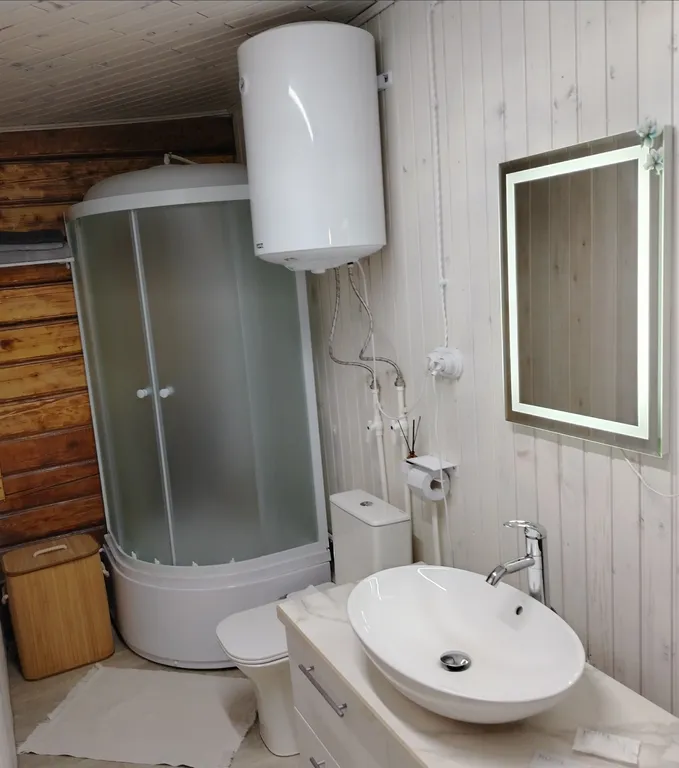 Глубинка Алтая, дом с камином на берегу реки