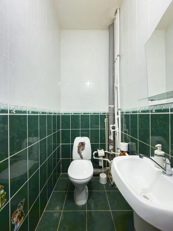 Евротрешка с подземной парковкой близко к центру