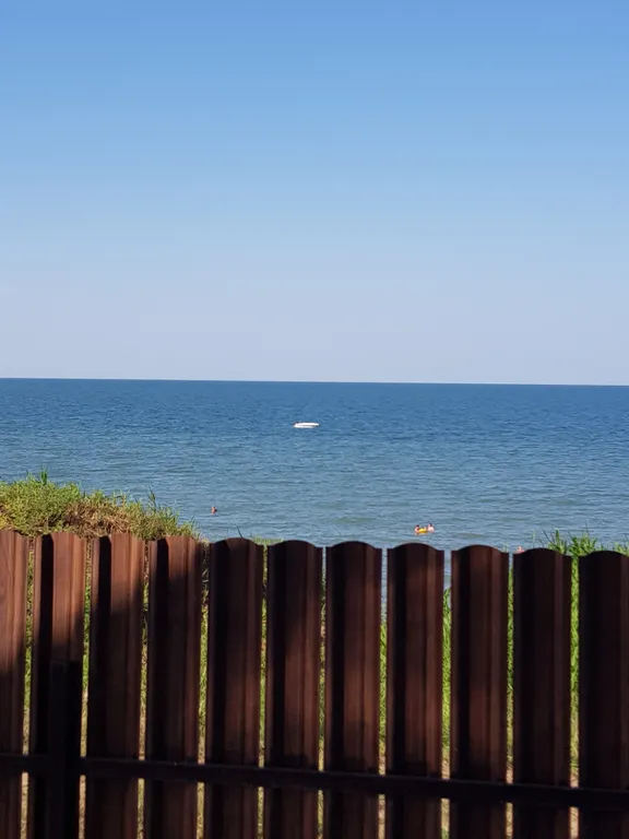 Квартира Двухкомнатные апартаменты с терассой и видом на море — Кучугуры