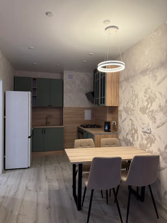 Стильная квартира в новом доме в удобном районе