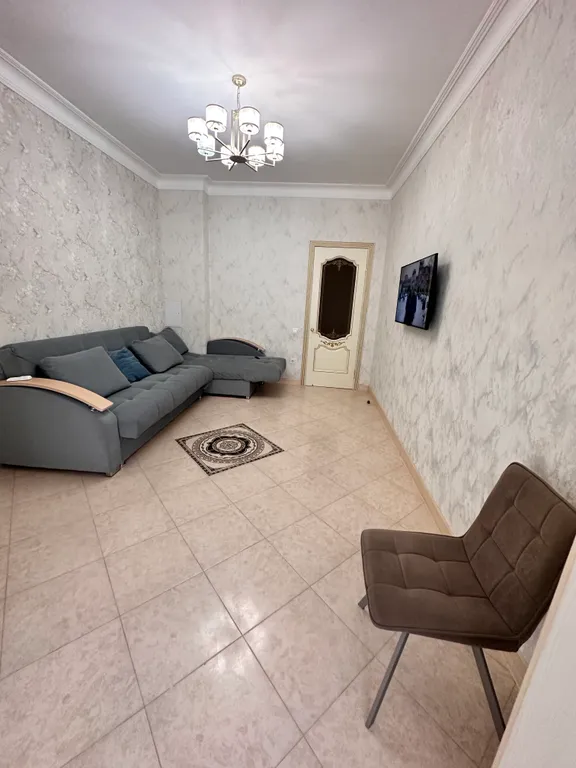 Квартира с двумя кондиционерами и вентилятором