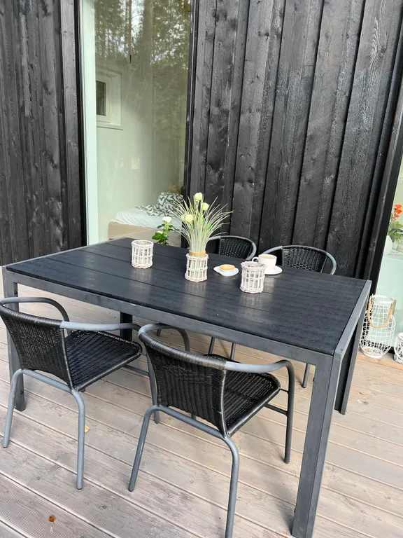 Стильный дом на берегу Ладожского озера с панорамным видом